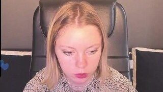 Violet-Beauregarde naked on cam for live porn video chat