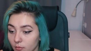 AnnaLess naked on cam for live porn video chat