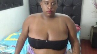Delettra-Big naked on cam for live porn video chat