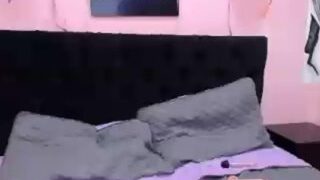 sexxylittle naked on cam for live porn video chat