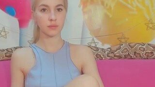 BeatrixWoow naked on cam for live porn video chat