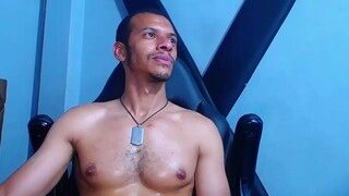 max-flashy naked on cam for live porn video chat