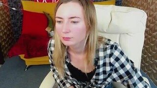 mileyvogue naked on cam for live porn video chat