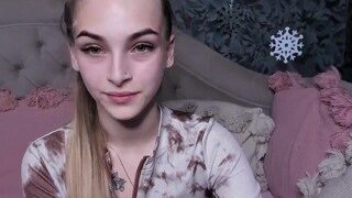 DarcyDiaz naked on cam for live porn video chat