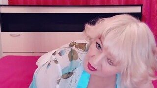 milf-stacy naked on cam for live porn video chat