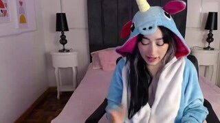 Emiilybloom naked on cam for live porn video chat
