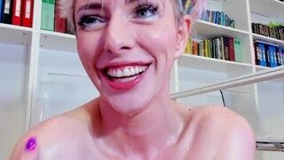 Crazy Jenny naked on cam for live porn video chat