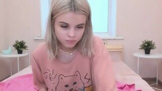 MollyDikenss naked on cam for live porn video chat