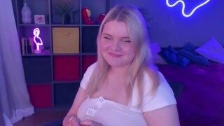 Stacy-Moon naked on cam for live porn video chat