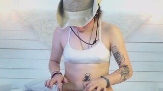 AnnieGutierrez naked on cam for live porn video chat