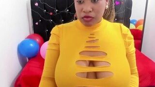 Canela naked on cam for live porn video chat