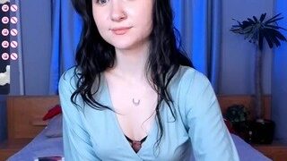 Gineva naked on cam for live porn video chat
