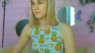 Sofialoveis naked on cam for live porn video chat