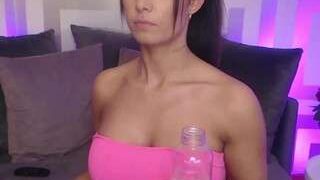 mina-babe naked on cam for live porn video chat