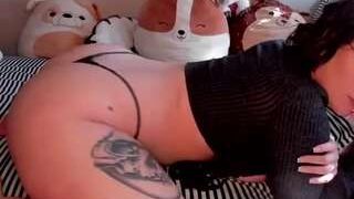 ThickBambii naked on cam for live porn video chat