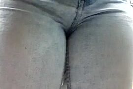 lindzybella naked stripping on cam for live sex video chat