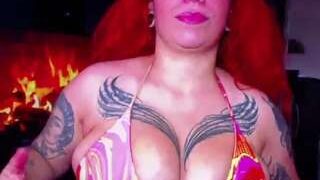 mia-gomex naked on cam for live porn video chat