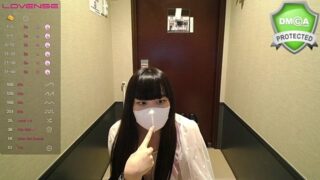 moe_jp naked stripping on cam for live sex video chat