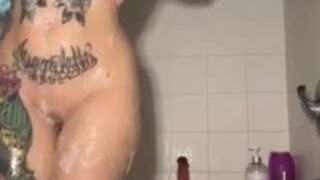 CoochieKatana naked on cam for live porn video chat