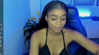 thamara-foxx naked on cam for live porn video chat