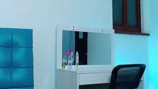 alessiawood naked on cam for live porn video chat