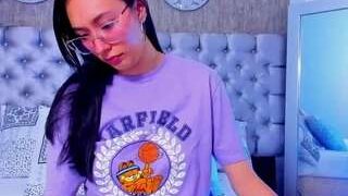 AliceeThorn naked on cam for live porn video chat