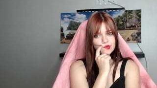 MollyColins naked on cam for live porn video chat