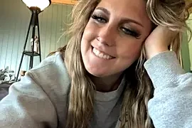 pinkpiper69 naked stripping on cam for live sex video chat