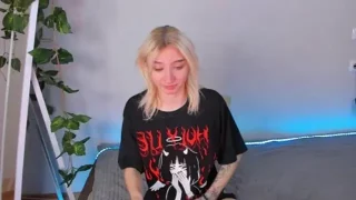 SexyBlooonde naked stripping on cam for live sex video chat
