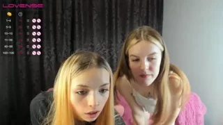 Melllnessa naked stripping on cam for live sex video chat