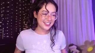 laralittle nude on cam for live porn chat