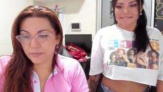 AlexaaGomezz nude on cam for live porn chat