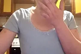 Emilly_kissy nude webcam for live sex chat