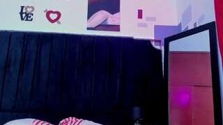 Megaan-queenn nude on cam for live porn chat
