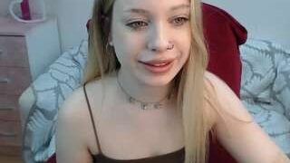 HeyDora nude on cam for live porn chat