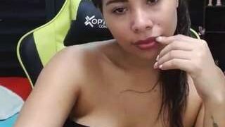 pocajontas990724 nude on cam for live porn chat