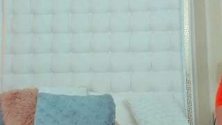 Sandra nude on cam for live porn chat