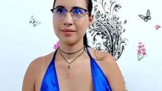 sweetygirlSchoolgirl nude on cam for live porn chat