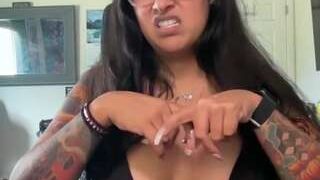 thickfr3akness nude on cam for live porn chat