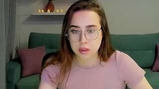CyaraNiada nude on cam for live porn chat