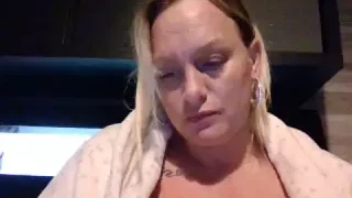 Wifey12345 nude webcam for live sex chat