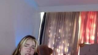 arih-moon nude on cam for live porn chat