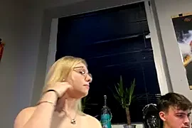 Lim0406 nude webcam for live sex chat