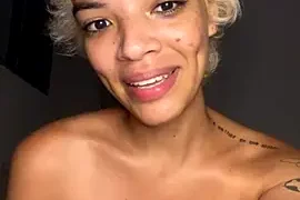 Maridoceu nude webcam for live sex chat