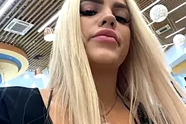 Santa-Monica nude webcam for live sex chat