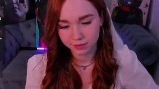 Iris-cute nude on cam for live porn chat