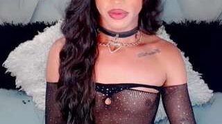 Ivvana-Queen nude on cam for live porn chat