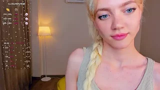 SnowWhitevh nude webcam for live sex chat
