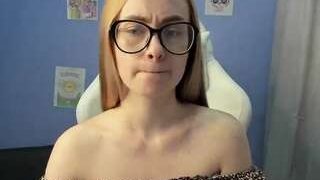 SofiyaWhite nude on cam for live porn chat