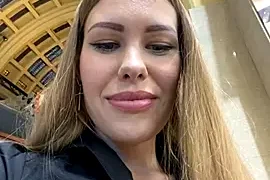 AlexisRenn nude webcam for live sex chat